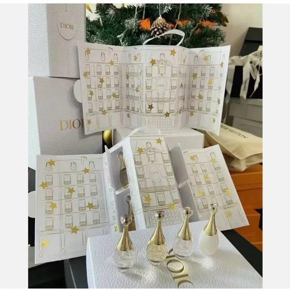 Dior J’Adore Coffre Montaigne Advent Calendar Discovery Set NEW BNIB - Picture 1 of 5